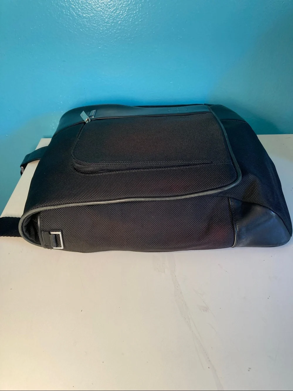 Tumi Alpha 3 LXT Messenger Crossbody Black Nylon & Leather Tech Laptop Bag